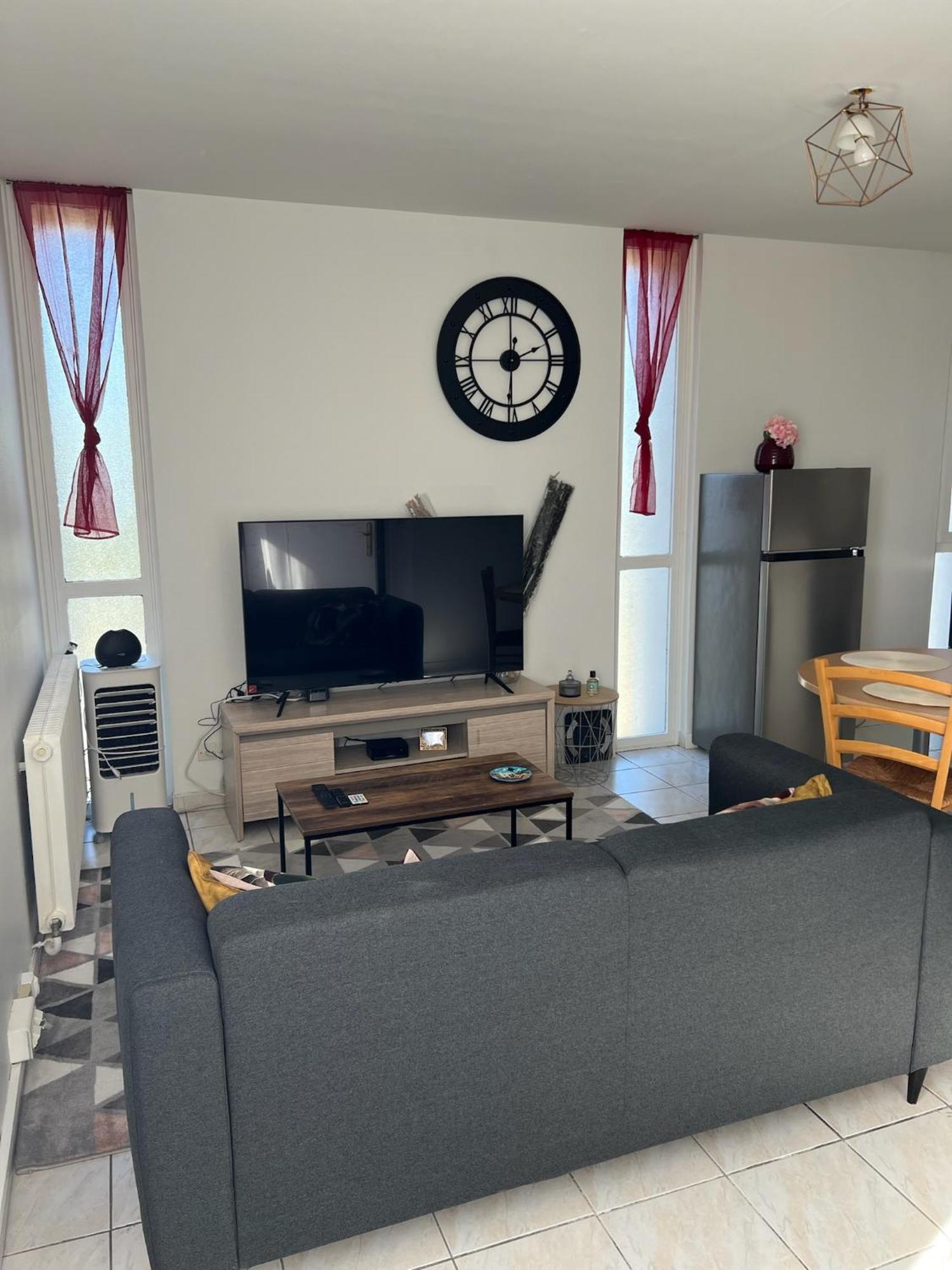 Appartement Chaleureux Pour Un Sejour Confortable Bourg-en-Bresse Ngoại thất bức ảnh