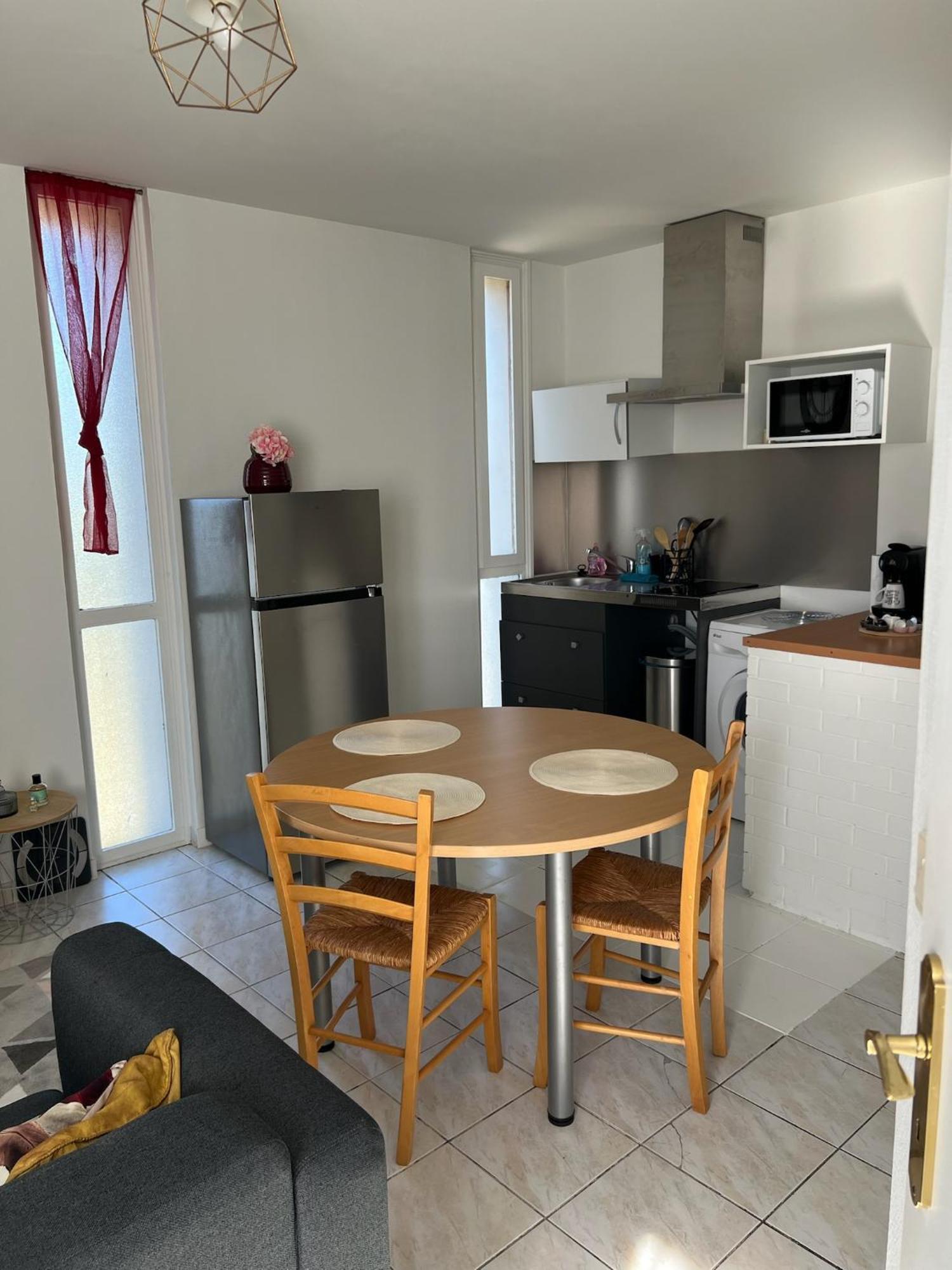 Appartement Chaleureux Pour Un Sejour Confortable Bourg-en-Bresse Ngoại thất bức ảnh